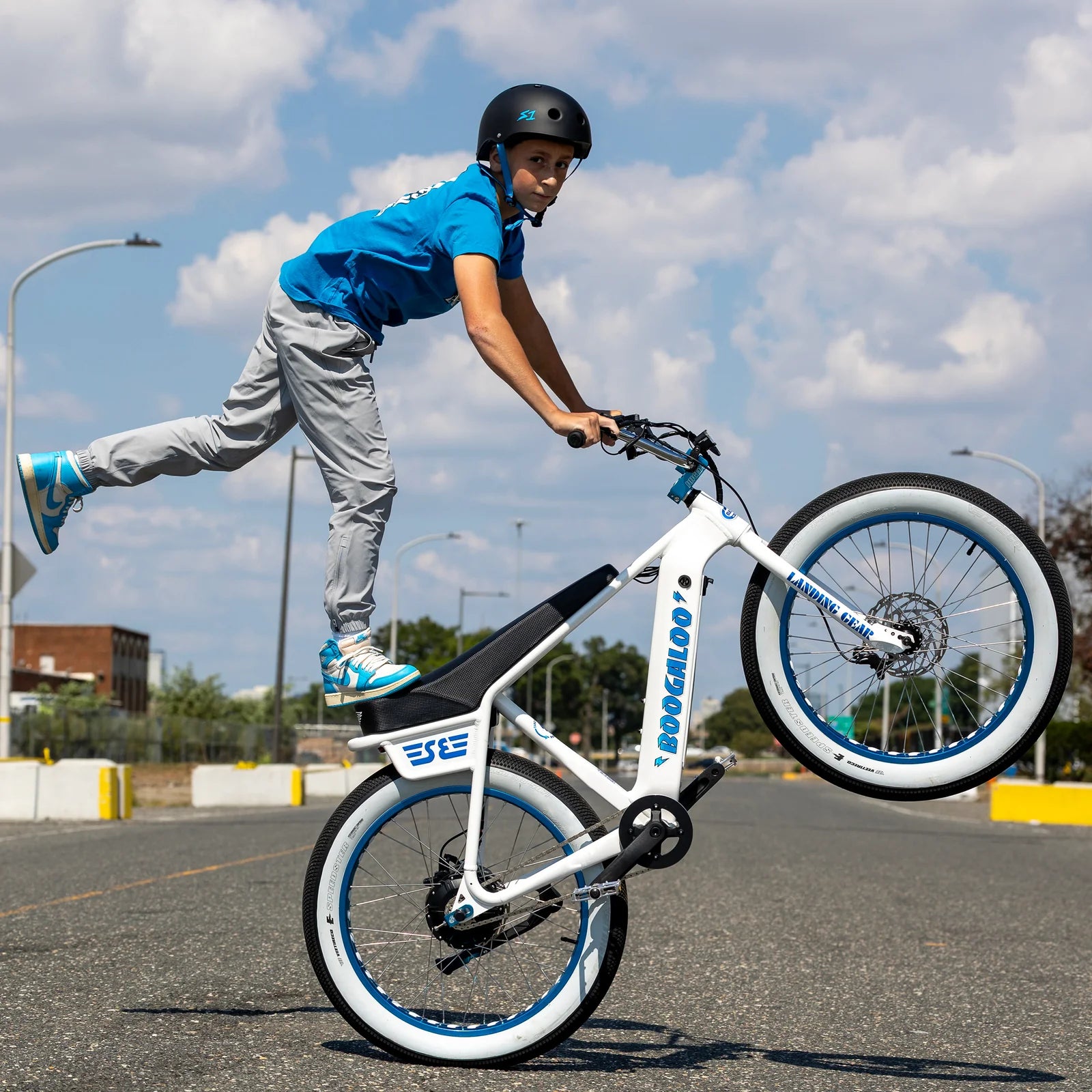 SE BIKES Electric Boogaloo 24" Bike - White Lightning