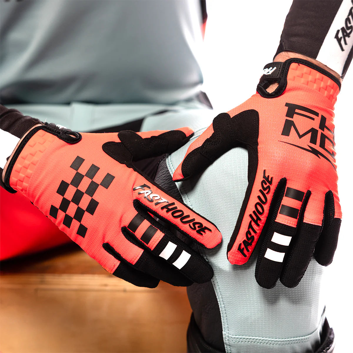 Elrod Formula Gloves - Hyper Coral