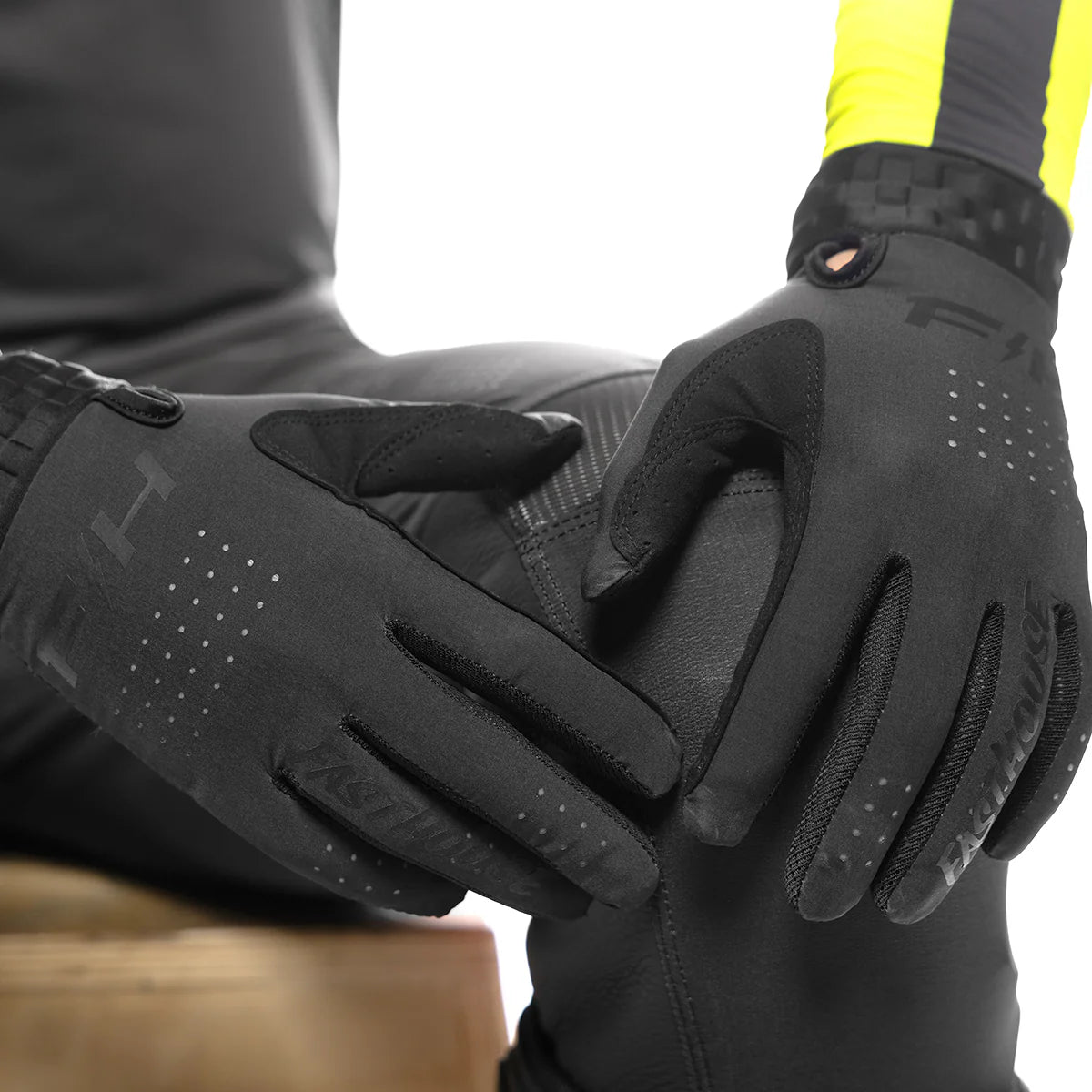 Helix Circuit Gloves - Black