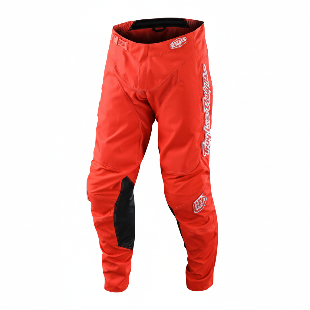 Troy Lee Designs broek op witte achtergrond